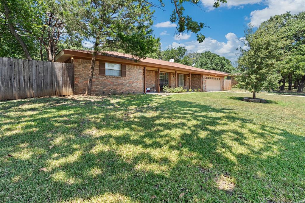 Woodlawn Dr, Keene, TX 76059