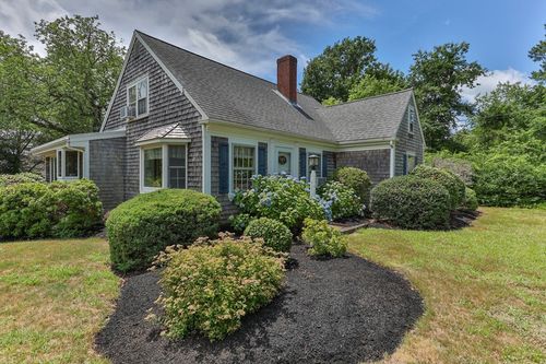 149 Beach St, Dennis, MA, 02638-1817 | Card Image