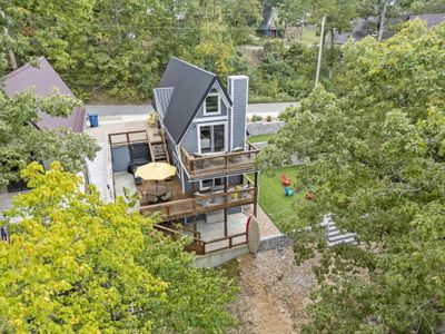 Table Rock Lakefront View Cabin | Image 3