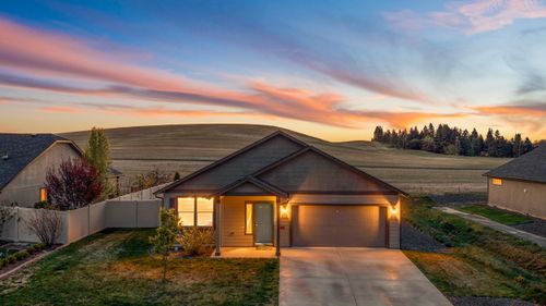713 Condor Dr, Cheney, WA, 99004-5204 | Card Image