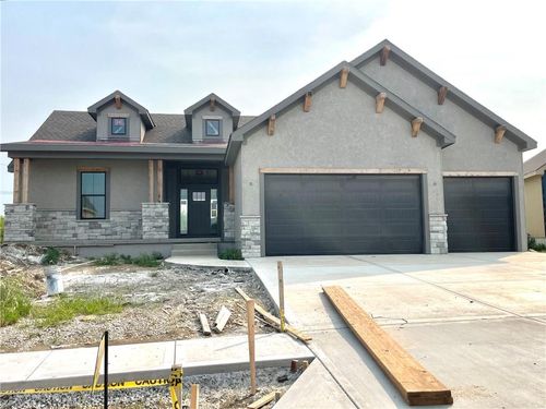 13021 W 174th Pl, Overland Park, KS, 66221-7175 | Card Image