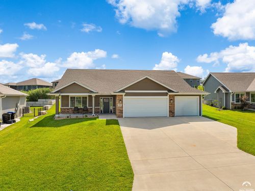 5511 Sw Timber Ridge Ln, Topeka, KS, 66610-1292 | Card Image