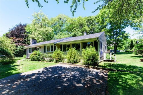 26 Fort Ninigret Rd, Charlestown, RI, 02813-2508 | Card Image