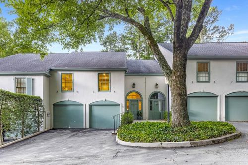 11 Mooregate Sq Nw, Atlanta, GA, 30327-1539 | Card Image