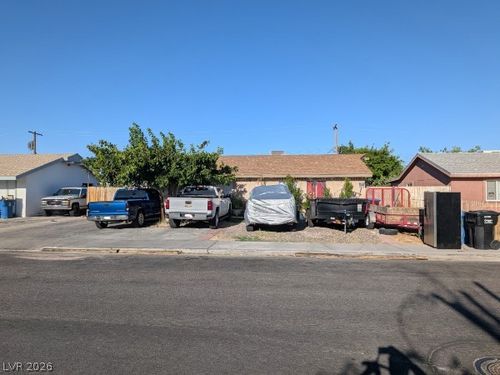 620 Garrison St, Las Vegas, NV, 89107-1710 | Card Image