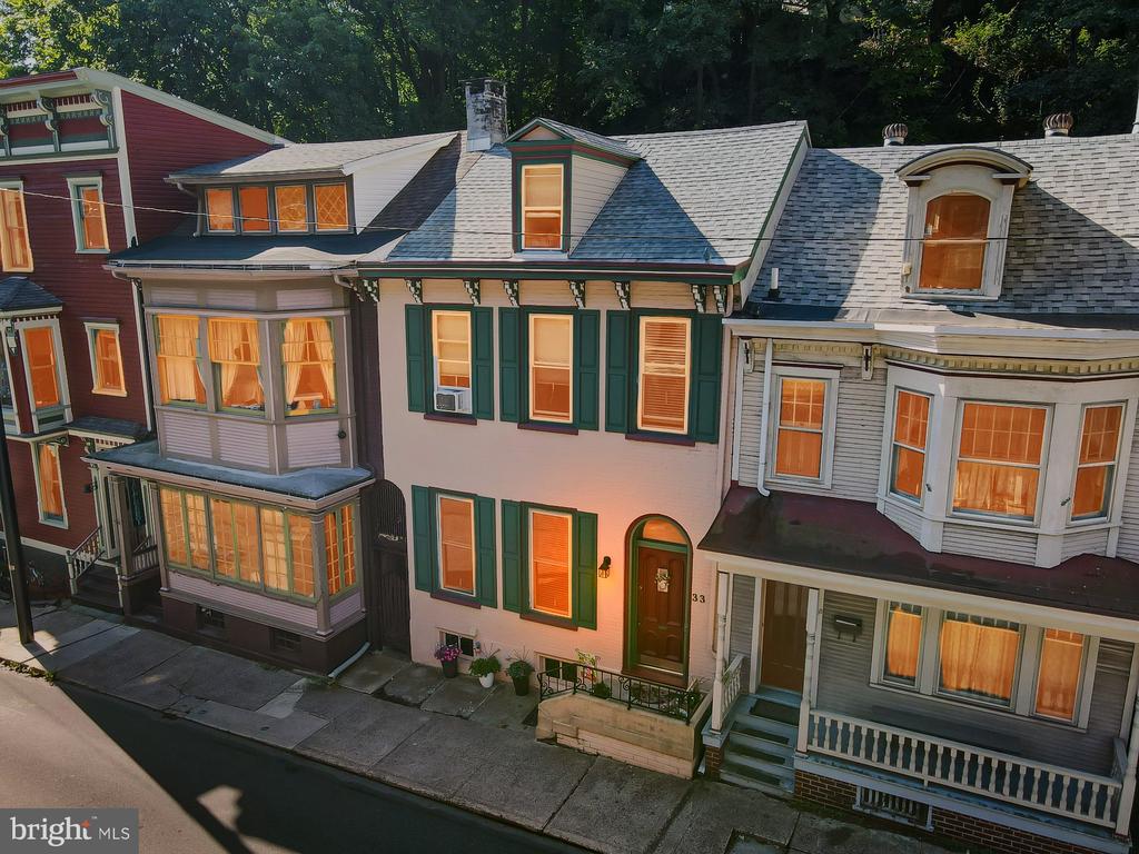 Broadway , Jim Thorpe, PA 18229