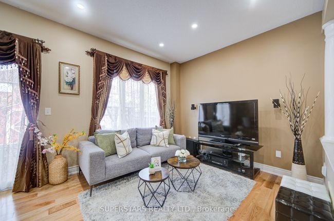 50 Macadam Rd, House attached with 3 bedrooms, 4 bathrooms and 2 parking in Markham ON | Image 11