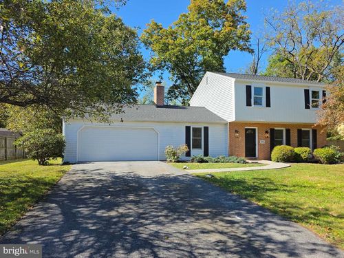 1886 Mary Ln, Carlisle, PA, 17013-1040 | Card Image