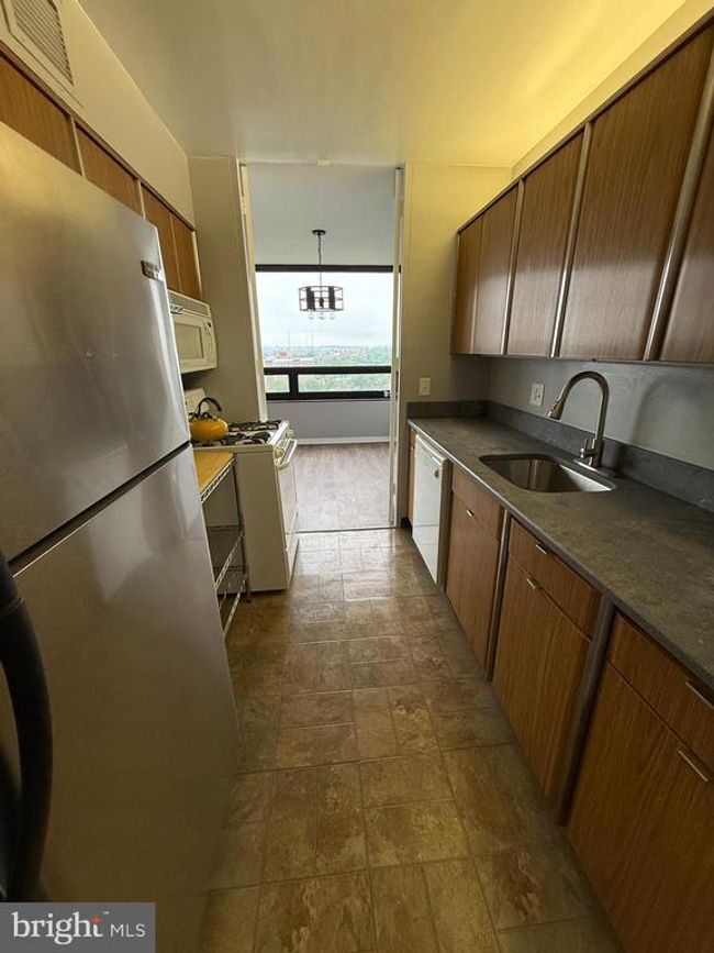 APT-1609 - 4000 N Charles St, Condo with 2 bedrooms, 2 bathrooms and null parking in BALTIMORE MD | Image 6