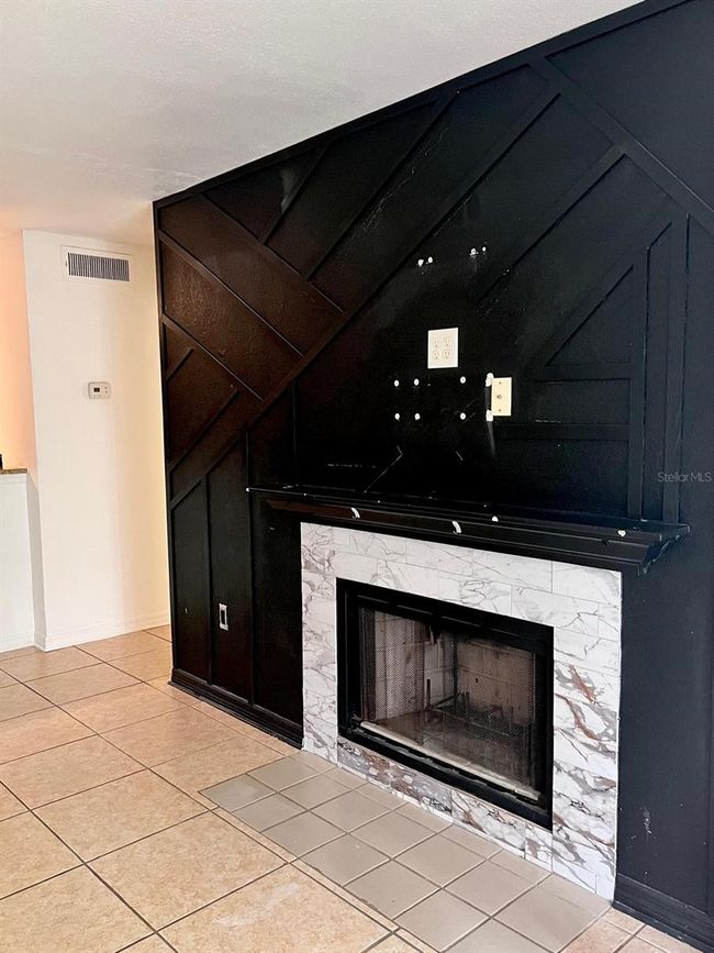 UNIT-1101 - 9481 Highland Oak Dr, Condo with 3 bedrooms, 2 bathrooms and null parking in TAMPA FL | Image 4