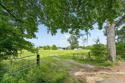 18081 Hillary Simmons Rd, Kentwood, LA, 70444-7541 | Card Image