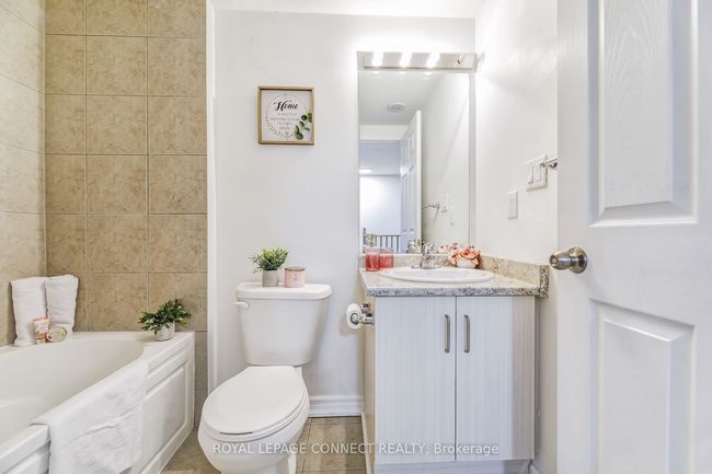 4 - 1050 Elton Way, House attached with 3 bedrooms, 3 bathrooms and 1 parking in Whitby ON | Image 30