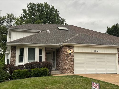 10565 Century Ln, Lenexa, KS, 66215-2273 | Card Image