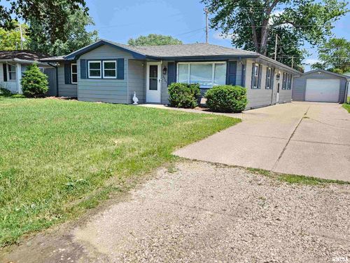 2409 9th St, Silvis, IL, 61282-2812 | Card Image