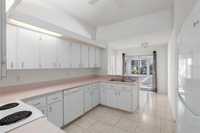11625 Sw 71 St Cir, House other with 3 bedrooms, 2 bathrooms and null parking in OCALA FL | Image 17