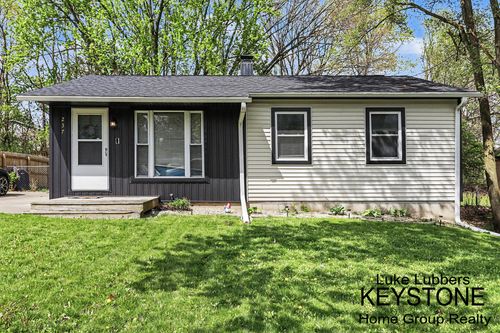 237 Hopkins St, Battle Creek, MI, 49017-5431 | Card Image
