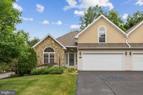 102-2465 Circleville Rd, STATE COLLEGE, PA, 16803-3381 | Card Image