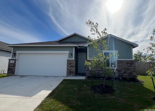 3500 Tripps Pl, Seguin, TX, 78155-3577 | Card Image