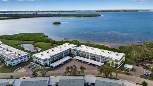 4704-4704 Independence Dr, BRADENTON, FL, 34210-1903 | Card Image