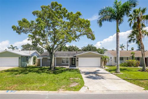 2026 Bayou Grande Blvd Ne, ST PETERSBURG, FL, 33703-3438 | Card Image