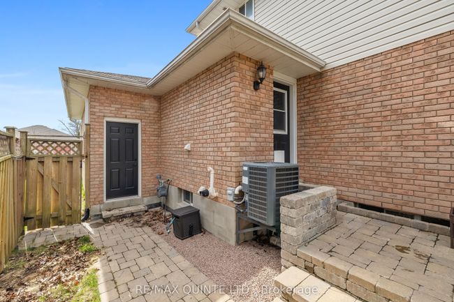 34 Forchuk Cres, House other with 4 bedrooms, 4 bathrooms and 4 parking in Trenton ON | Image 37
