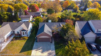 3076 Cedar Crest Drive, Home with 3 bedrooms, 2 bathrooms and null parking in Troy MI | Image 2