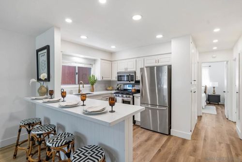 617 Cathy Ln, Cardiff by the Sea, CA, 92007-1302 | Card Image