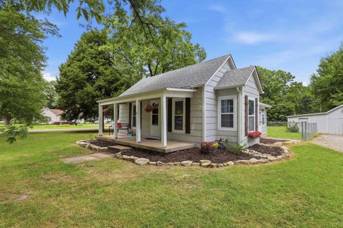 228 N Willow St, Douglass, KS, 67039-8650 | Card Image