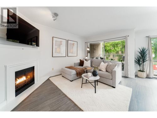 302-985 W 10th Ave, Vancouver, BC, V5Z1L9 | Card Image