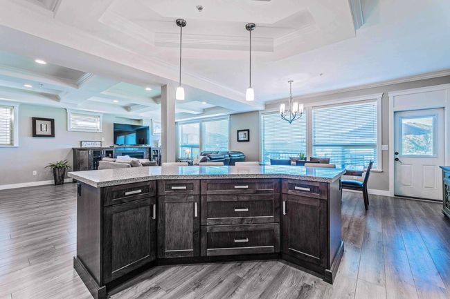 10553 248 St, House other with 5 bedrooms, 4 bathrooms and 4 parking in Maple Ridge BC | Image 4