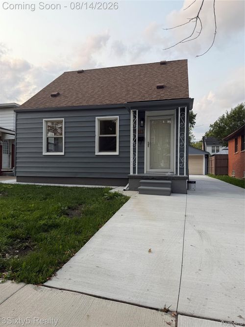 734 Highland St, Wyandotte, MI, 48192-2432 | Card Image