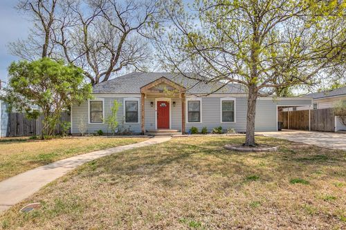 2205 Live Oak St, San Angelo, TX, 76901-4226 | Card Image