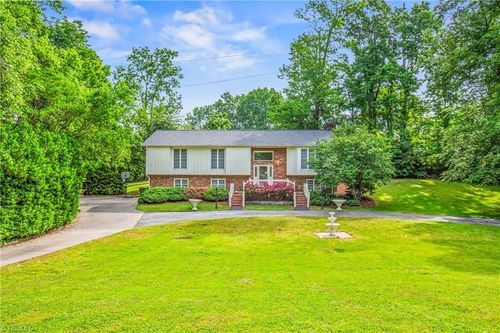 931 Nottingham Rd, High Point, NC, 27262-7050 | Card Image