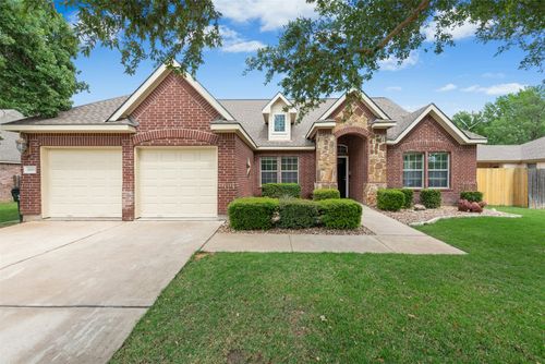 30013 Edgewood Dr, Georgetown, TX, 78628-1012 | Card Image