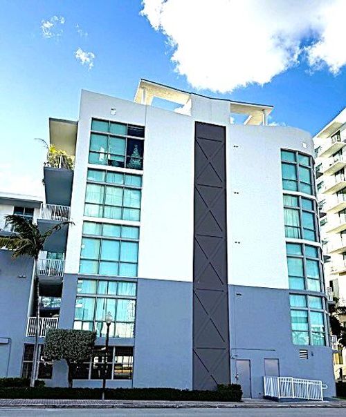 215-2100 Van Buren St, Hollywood, FL, 33020-7340 | Card Image