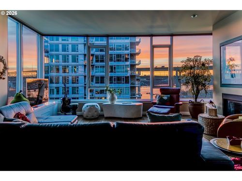 1930 S River Dr, Portland, OR, 97201-8053 | Card Image