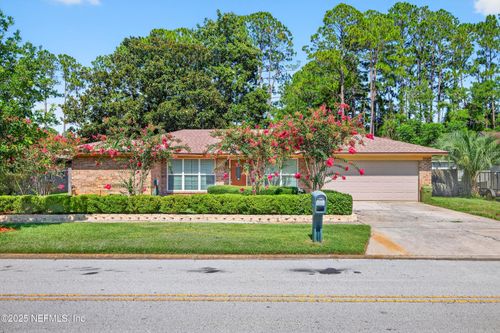 9727 Viceroy Dr E, Jacksonville, FL, 32257-5422 | Card Image