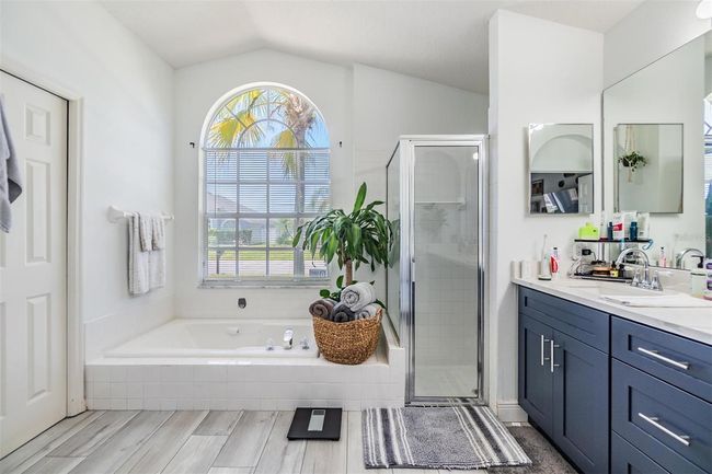 18013 Palm Breeze Dr, House other with 3 bedrooms, 2 bathrooms and null parking in TAMPA FL | Image 10
