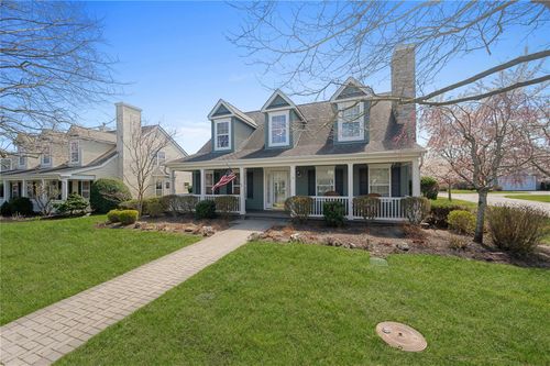 8 Black Pine St, Calverton, NY, 11933-1484 | Card Image
