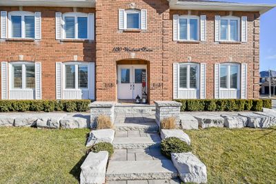 1130 Windrush Dr, House other with 4 bedrooms, 4 bathrooms and 6 parking in Oakville ON | Image 2