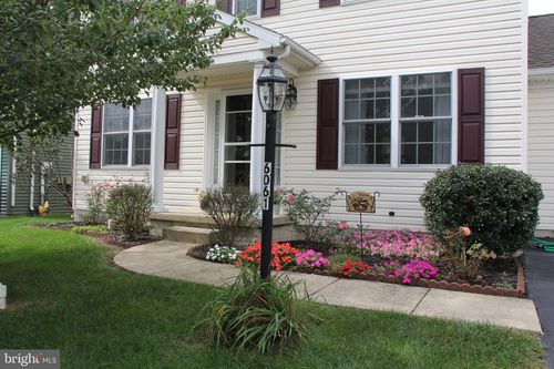 6061 Bayberry Ave, MANHEIM, PA, 17545-9029 | Card Image