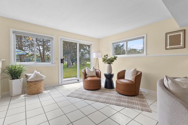 Amazing indoor to outdoor flow | Image 9