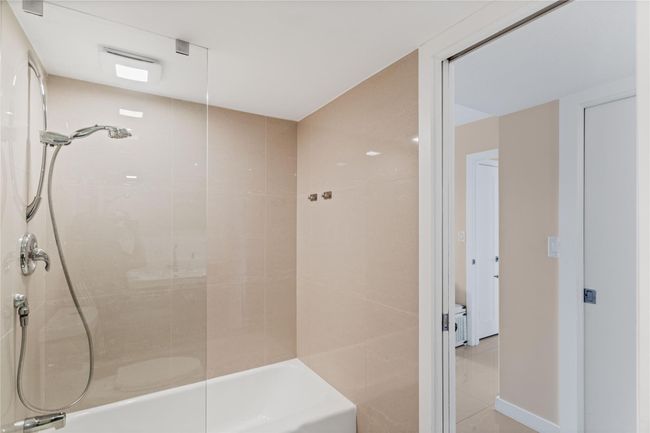 APT-603 - 2661 S Course Dr, Condo with 2 bedrooms, 2 bathrooms and null parking in Pompano Beach FL | Image 41