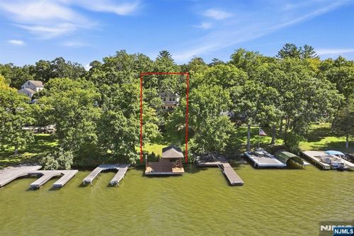 212 Long Pond Rd, Hewitt, NJ, 07421-3118 | Card Image