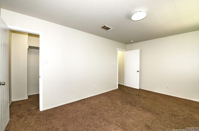 9042 Twinceek Farm, House other with 3 bedrooms, 3 bathrooms and null parking in Converse TX | Image 36