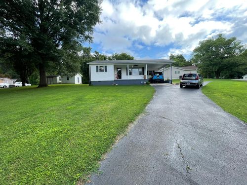 215 Orchard Ln, Mc Minnville, TN, 37110-2807 | Card Image