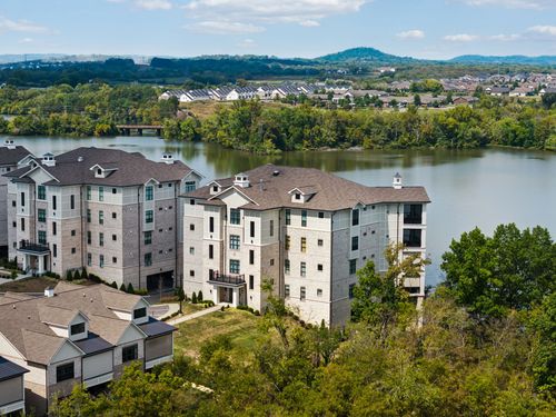unit-c302-1024 Club View Dr, Gallatin, TN, 37066-2077 | Card Image