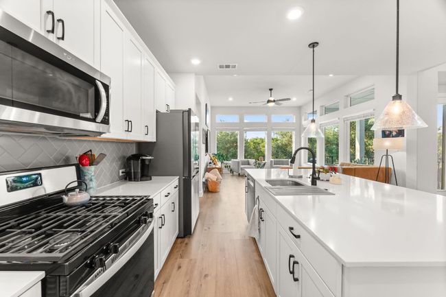 1036 Hazy Hills Loop, House other with 4 bedrooms, 3 bathrooms and 4 parking in Dripping Springs TX | Image 7
