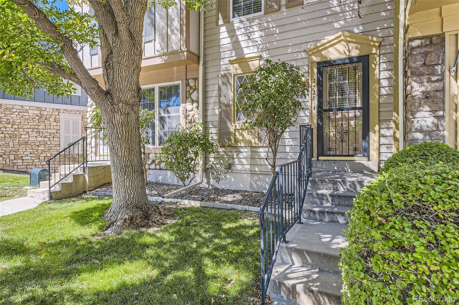 Nichols Cir, Centennial, CO 80122