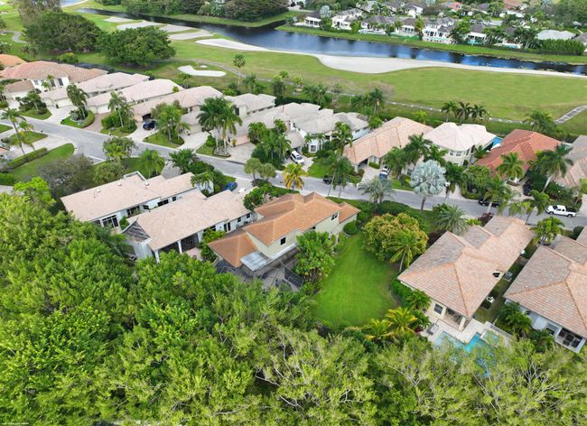 2571 Players Court, House other with 3 bedrooms, 2 bathrooms and null parking in Wellington FL | Image 39